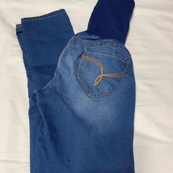 YMI Maternity Jeans Size S - Picture 6 of 8